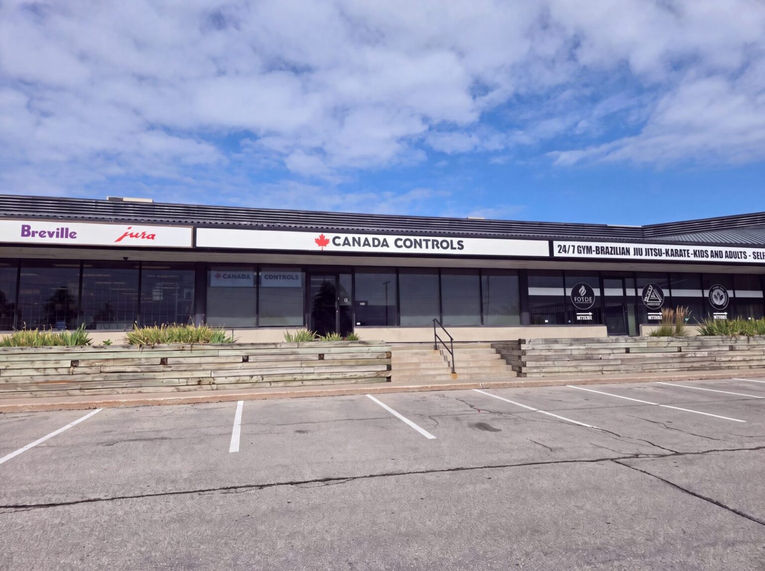 Exterior view of the plaza at 1020 Brevik Place in Mississauga, Ontario, home to the Canada Controls Toronto head office and GTA branch